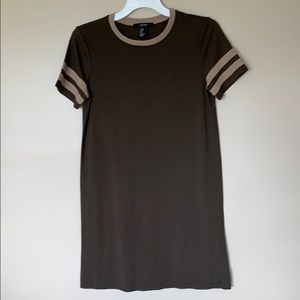 Forever 21 T-Shirt dress